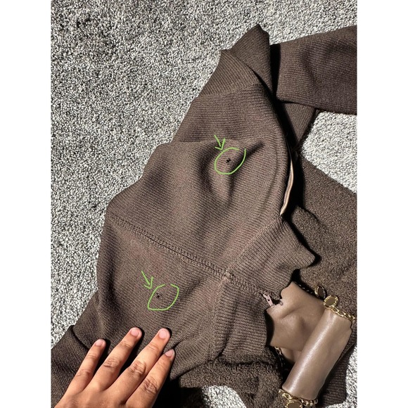 St John Sweater Pants Set Womens Medium Brown Gold Chain Detail Made USA Damaged - Picture 6 of 16